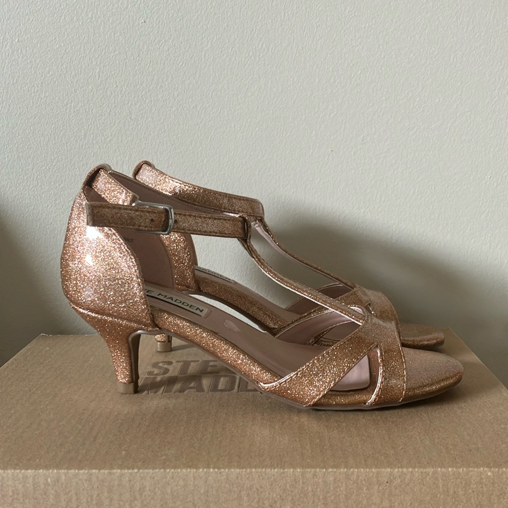 Steve Madden rose gold glitter shoe